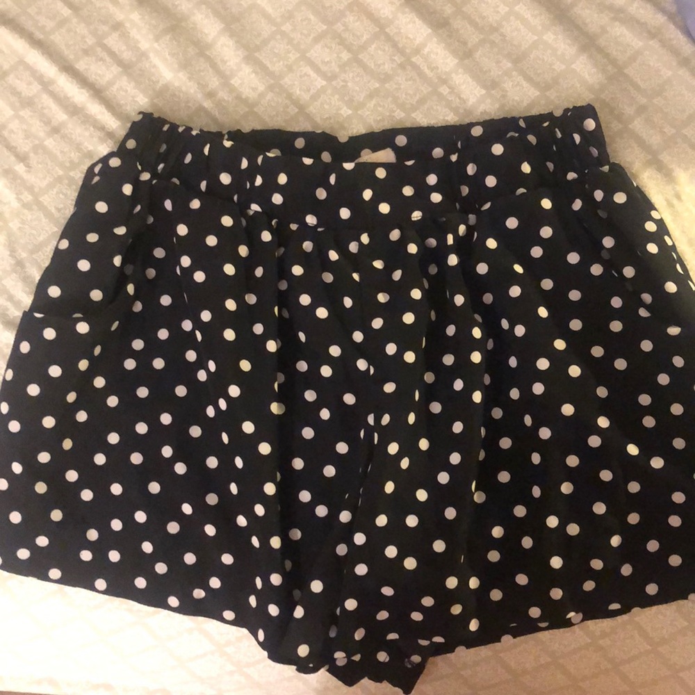 SKORT WITH POCKETS! super cute and lightweight